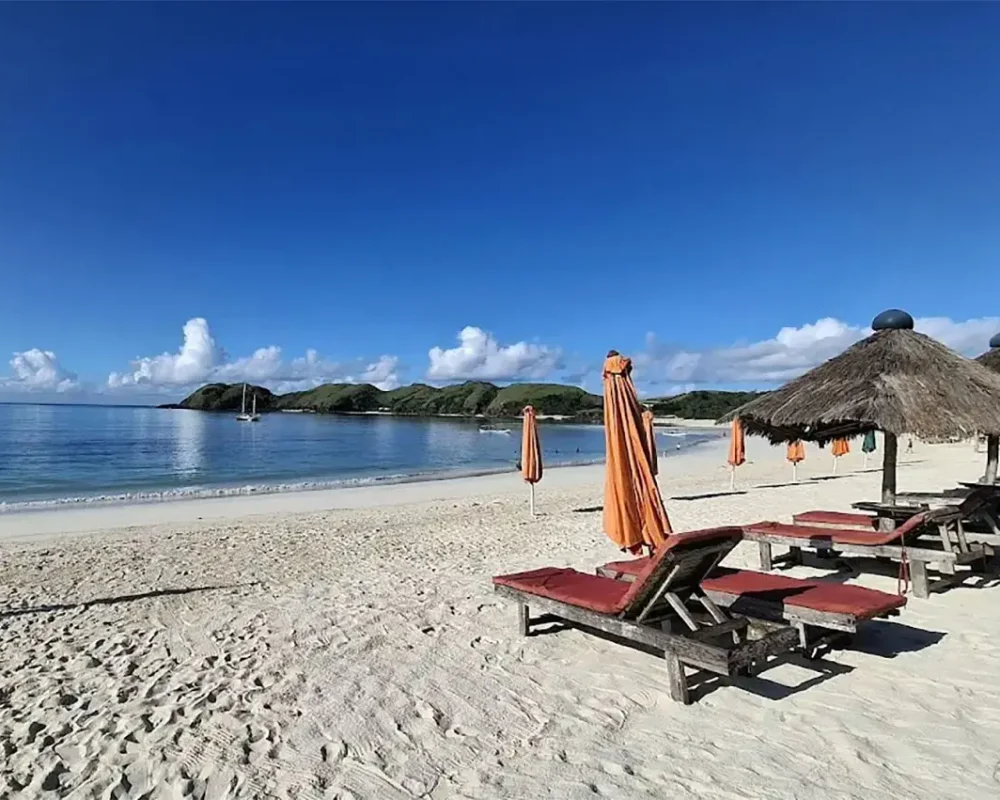 pantai-tanjung-aan-lombok